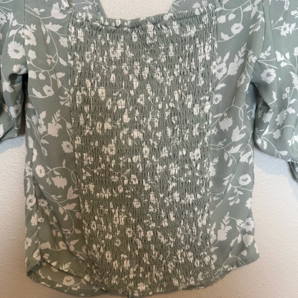 Abercrombie & Fitch Sage Floral Cinched front Blouse Size XS